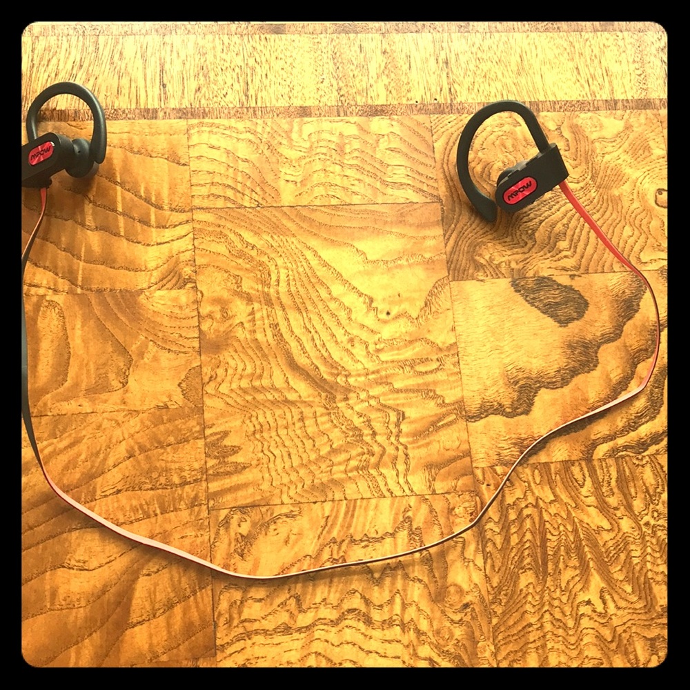 MPOW FLAME IPX7 WIRELESS EARPHONES
